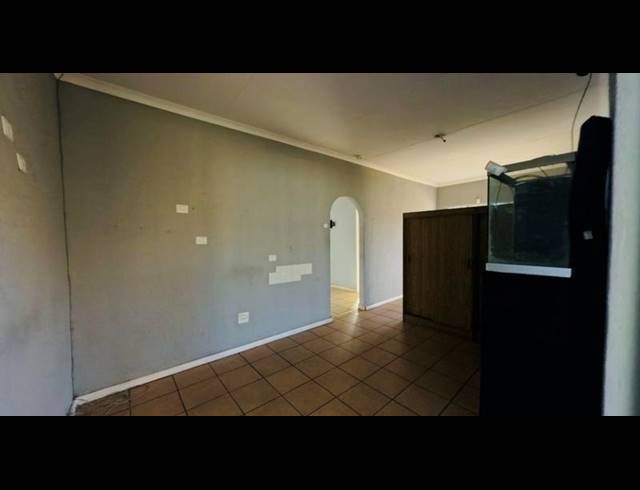 OFFICE PROPERTY TO RENT IN BRACKENHURST